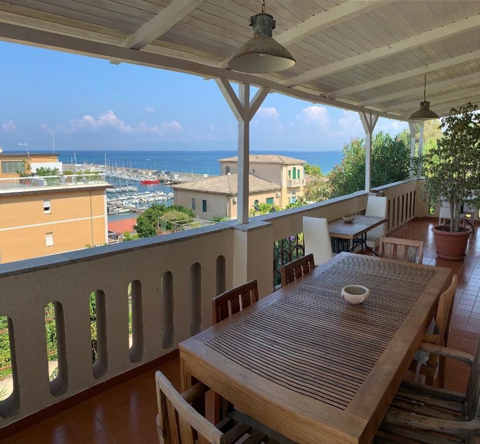 ויבו ואלנטיה מרינה B&B Villa Delle Rondini מראה חיצוני תמונה