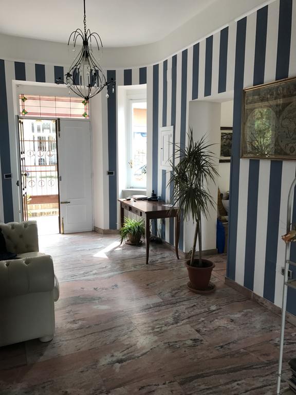 ויבו ואלנטיה מרינה B&B Villa Delle Rondini מראה חיצוני תמונה