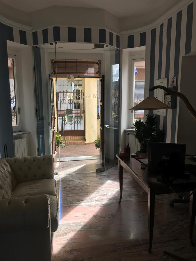 ויבו ואלנטיה מרינה B&B Villa Delle Rondini מראה חיצוני תמונה
