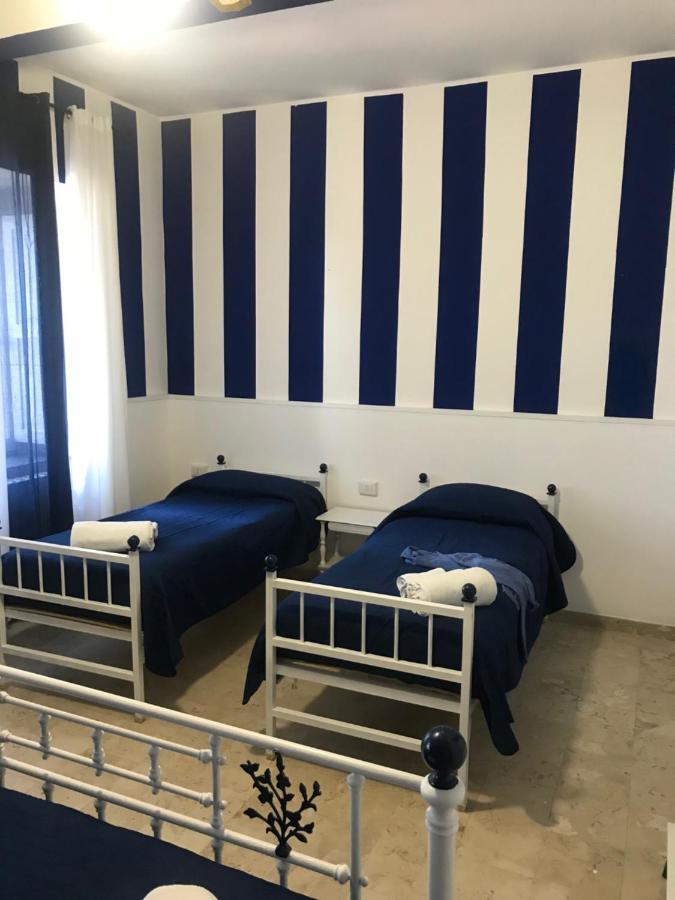 ויבו ואלנטיה מרינה B&B Villa Delle Rondini מראה חיצוני תמונה